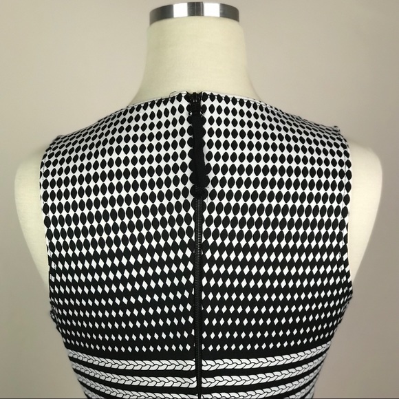 MAX STUDIO Form Fitting Geometric Dress Size Small - Picture 5 of 12